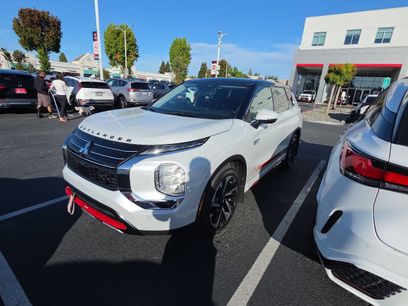 Used 2024 Mitsubishi Outlander SE
