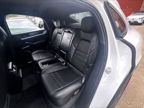 Used 2024 Porsche Cayenne S AWD/4WD image 35