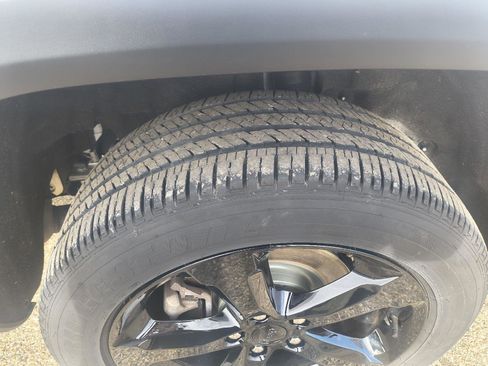 Used 2024 Jeep Grand Cherokee L Altitude image 37