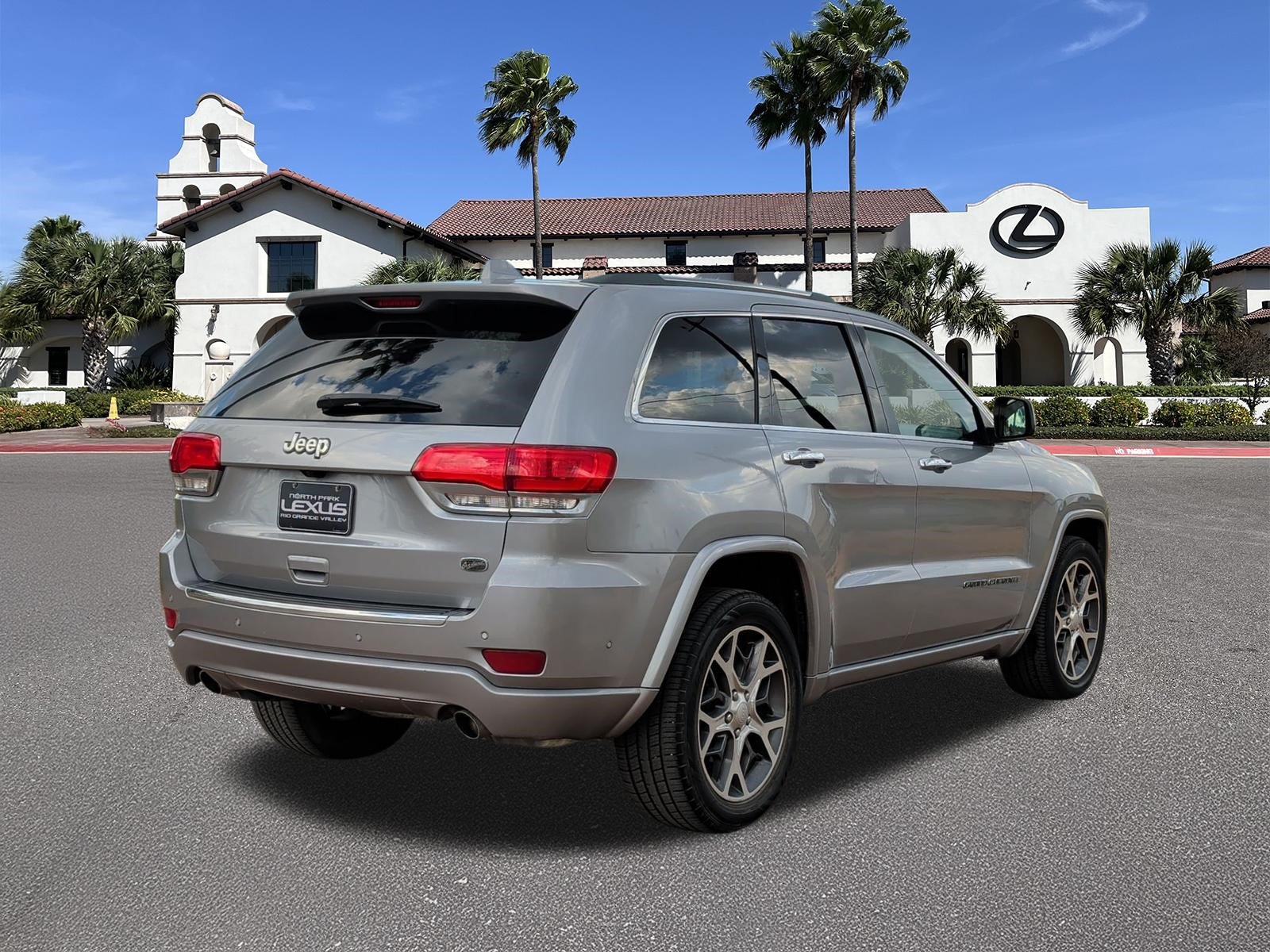 Used 2020 Jeep Grand Cherokee Overland RWD image 2