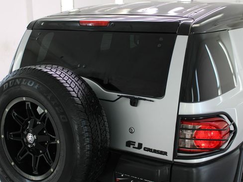 Used 2008 Toyota FJ Cruiser 2WD image 26