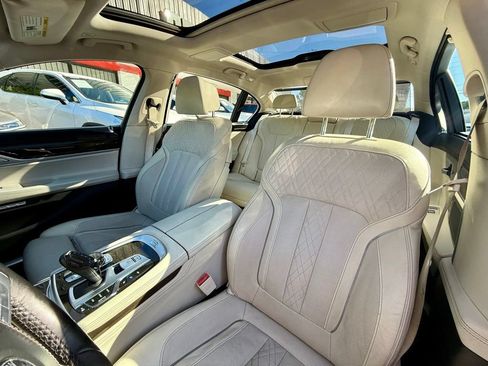 Used 2018 BMW 740i xDrive AWD/4WD image 11