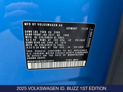 New 2025 Volkswagen ID. Buzz 1st Edition image 33