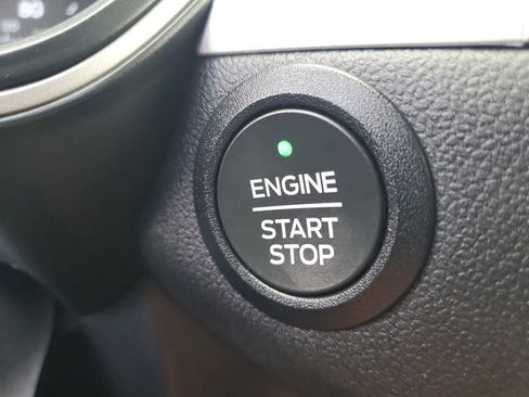 Certified 2022 Ford Escape SE image 32