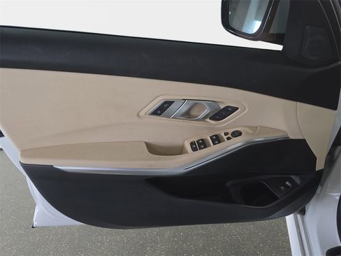 Used 2021 BMW 330i Sedan w/ Convenience Package image 23