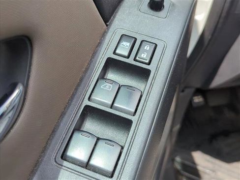 Used 2022 Nissan Frontier SV RWD image 8