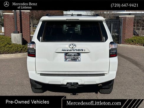 Used 2020 Toyota 4Runner 4WD image 4