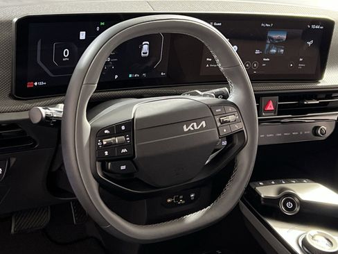 New 2025 Kia EV6 Wind image 14
