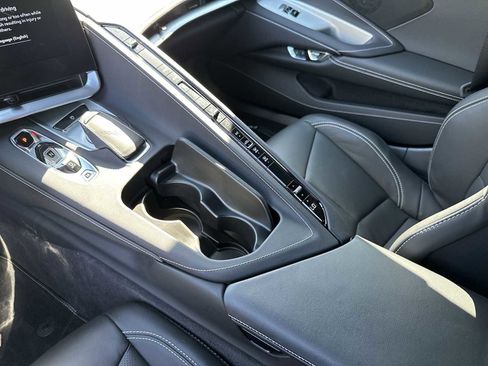 Used 2025 Chevrolet Corvette Stingray Coupe w/ 1LT RWD image 21