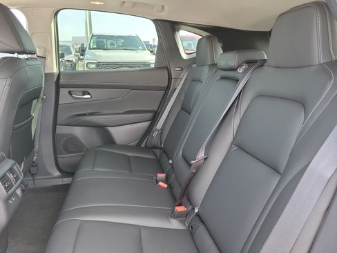 Used 2025 Nissan Murano SL AWD/4WD image 13