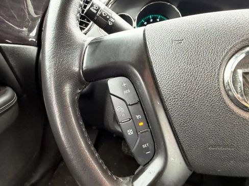 Used 2017 Buick Enclave Leather image 13