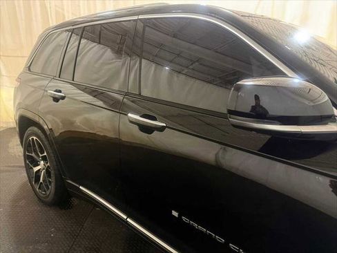 Certified 2023 Jeep Grand Cherokee Summit image 11