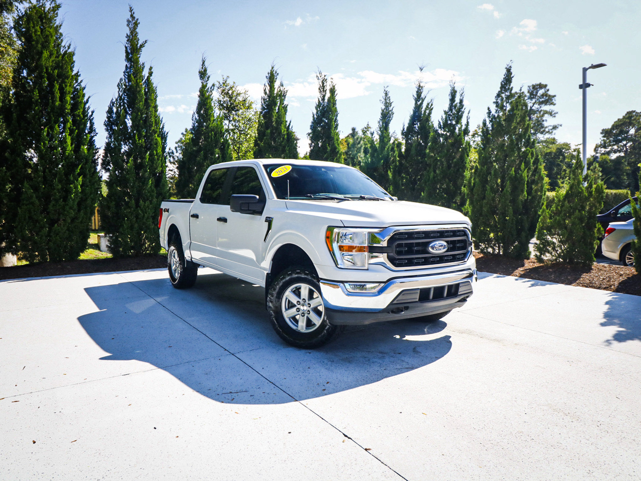 Used 2021 Ford F150 XLT AWD/4WD image 2