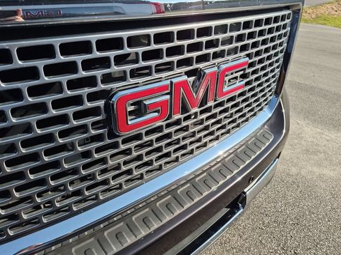 Used 2016 GMC Sierra 2500 Denali w/ Duramax Plus Package AWD/4WD image 15