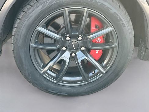 Used 2018 Dodge Durango SRT w/ Technology Group AWD/4WD image 34