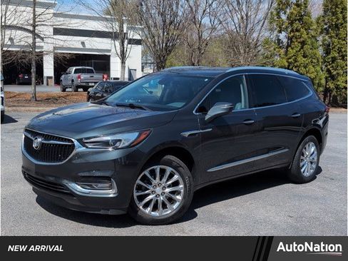 Used 2019 Buick Enclave Essence image 1