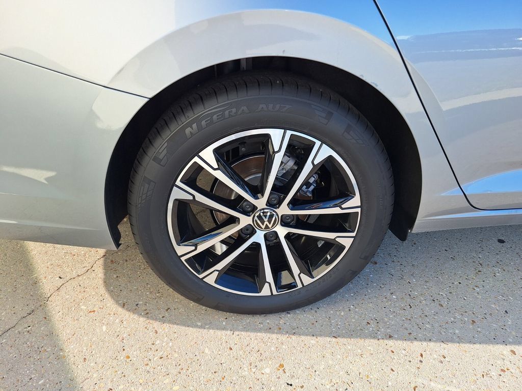 Used 2026 Volkswagen Jetta Sport FWD image 22