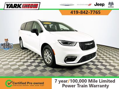 Certified 2025 Chrysler Pacifica Select