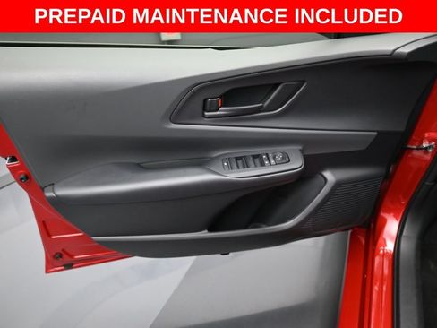 Certified 2025 Toyota Prius LE FWD image 10
