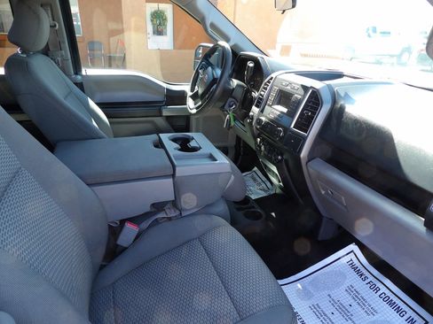 Used 2017 Ford F150 XLT RWD image 13
