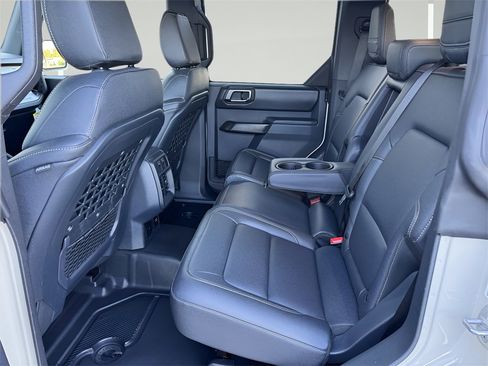 New 2025 Ford Bronco Badlands image 31