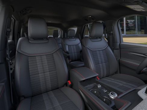 New 2026 Ford Explorer ST-Line w/ ST-Line Street Pack image 10