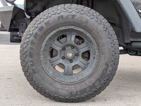 Used 2016 Jeep Wrangler Unlimited Sport w/ Connectivity Group image 13