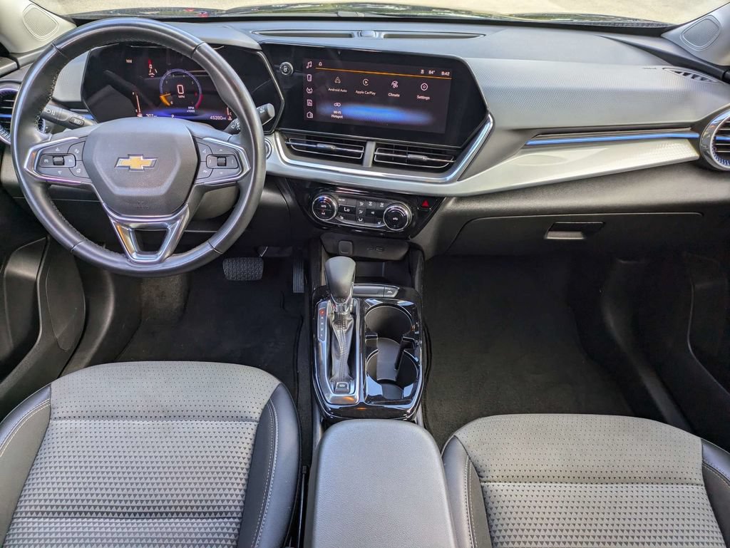 Used 2024 Chevrolet Trax LT w/ Driver Confidence Package FWD image 15