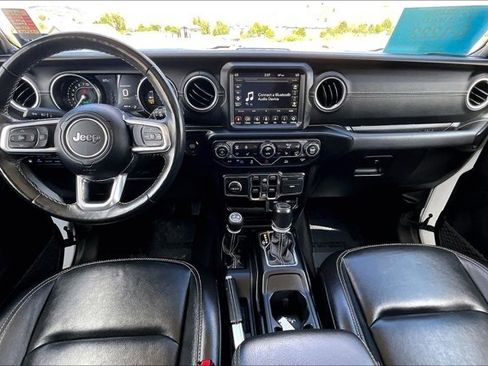 Used 2022 Jeep Wrangler Unlimited Sahara w/ Cold Weather Group AWD/4WD image 7