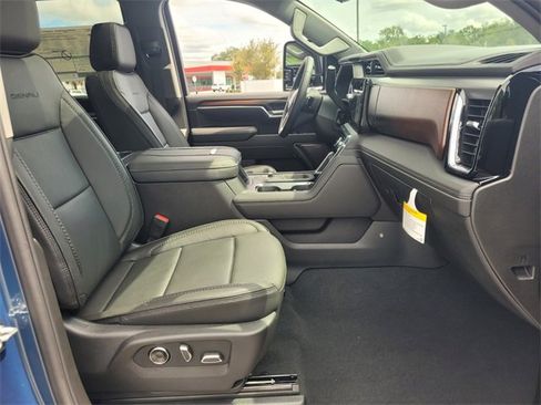 New 2025 GMC Sierra 2500 Denali w/ Denali Reserve Package image 15