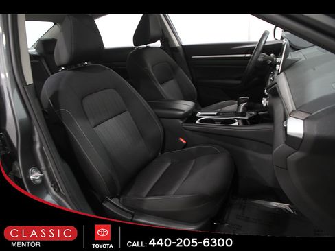 Used 2023 Nissan Altima 2.5 SV FWD image 15