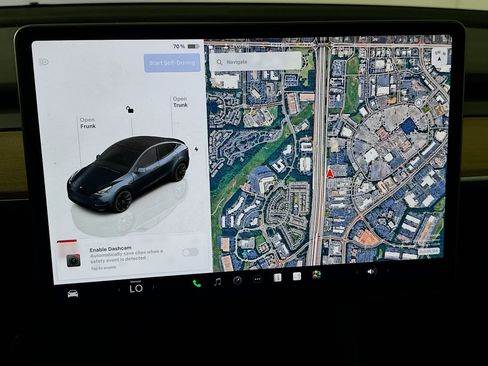 Used 2024 Tesla Model Y Long Range AWD/4WD image 19