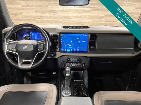 Used 2022 Ford Bronco Wildtrak image 2