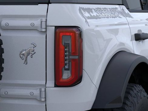 New 2026 Ford Bronco Outer Banks w/ Sasquatch Package AWD/4WD image 23