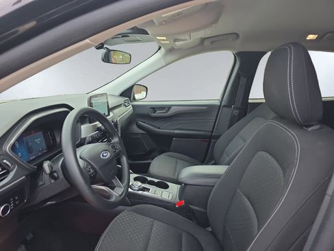 Used 2025 Ford Escape Active FWD image 5