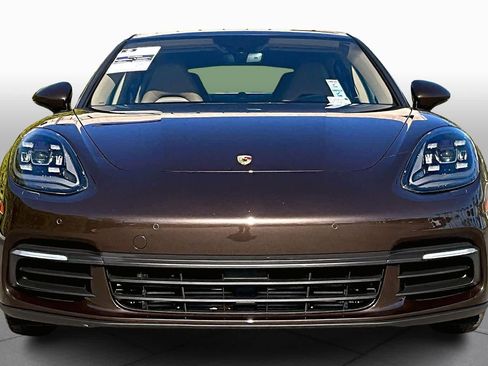 Used 2018 Porsche Panamera image 3
