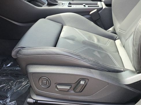 Certified 2024 Audi Q3 2.0T Premium w/ Convenience Package AWD/4WD image 17