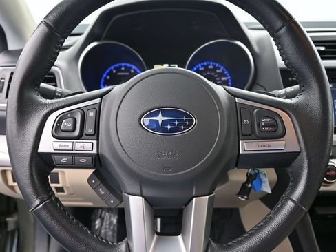 Used 2017 Subaru Outback 2.5i Premium w/ Popular Package #2 AWD/4WD image 28