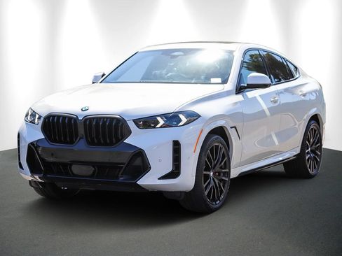 Certified 2025 BMW X6 xDrive40i w/ Premium Package AWD/4WD image 3