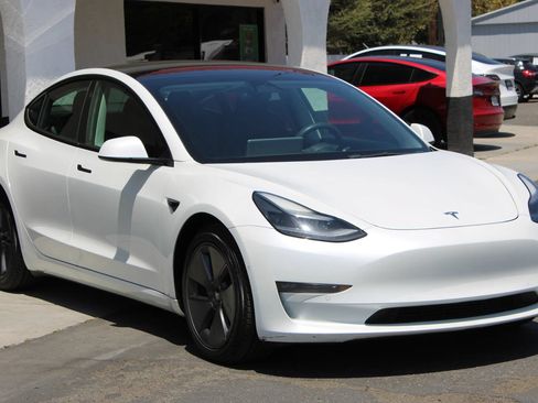 Used 2022 Tesla Model 3 Long Range AWD/4WD image 2