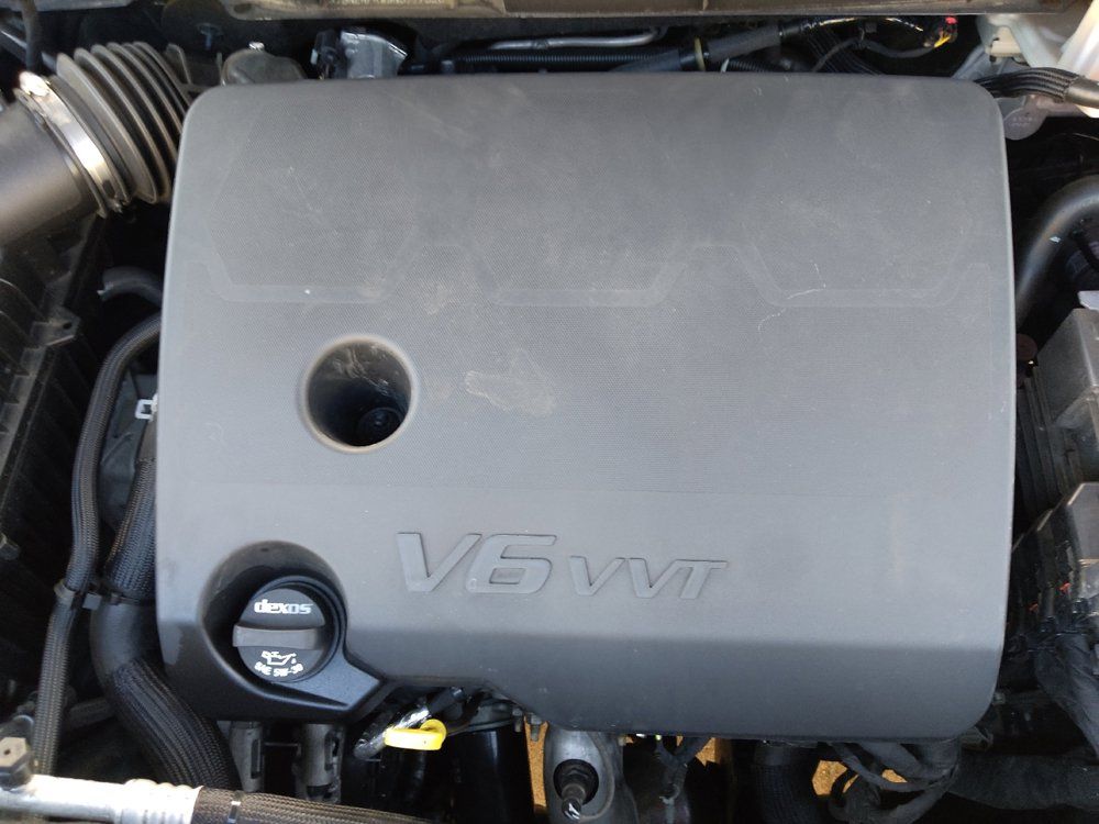Used 2022 Chevrolet Traverse LS FWD image 30