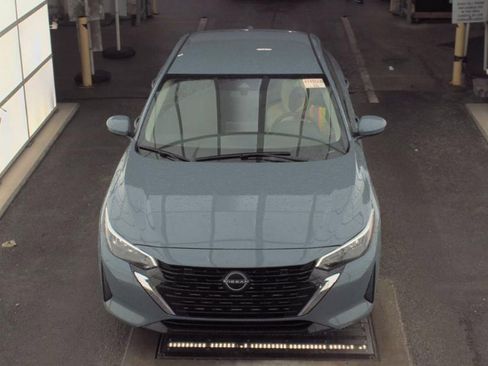 Used 2024 Nissan Sentra SV w/ Trunk Package image 2