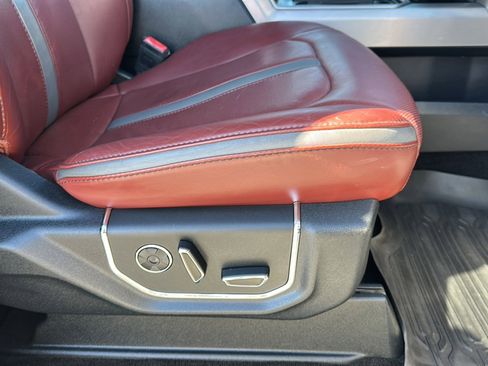 Used 2018 Ford F150 Platinum w/ Equipment Group 701A Luxury image 25