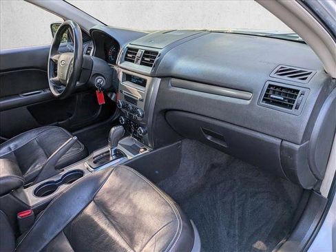 Used 2010 Ford Fusion SEL image 19
