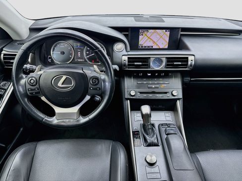 Used 2015 Lexus IS 250 w/ Navigation System Package RWD image 15