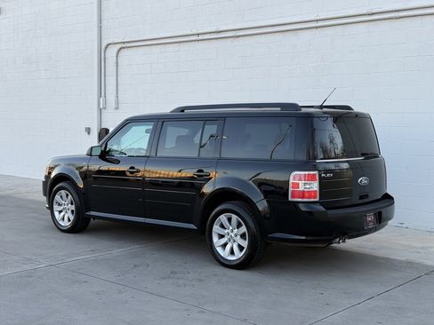 Used 2009 Ford Flex SE image 5