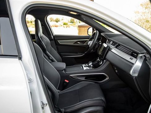 New 2026 Jaguar F-PACE R-Dynamic S image 27