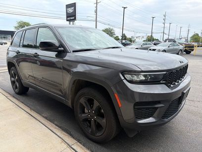 Used 2023 Jeep Grand Cherokee Altitude