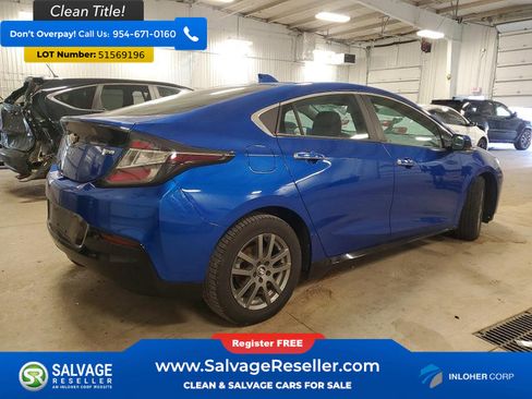 Used 2017 Chevrolet Volt Premier w/ Driver Confidence II Package FWD image 4