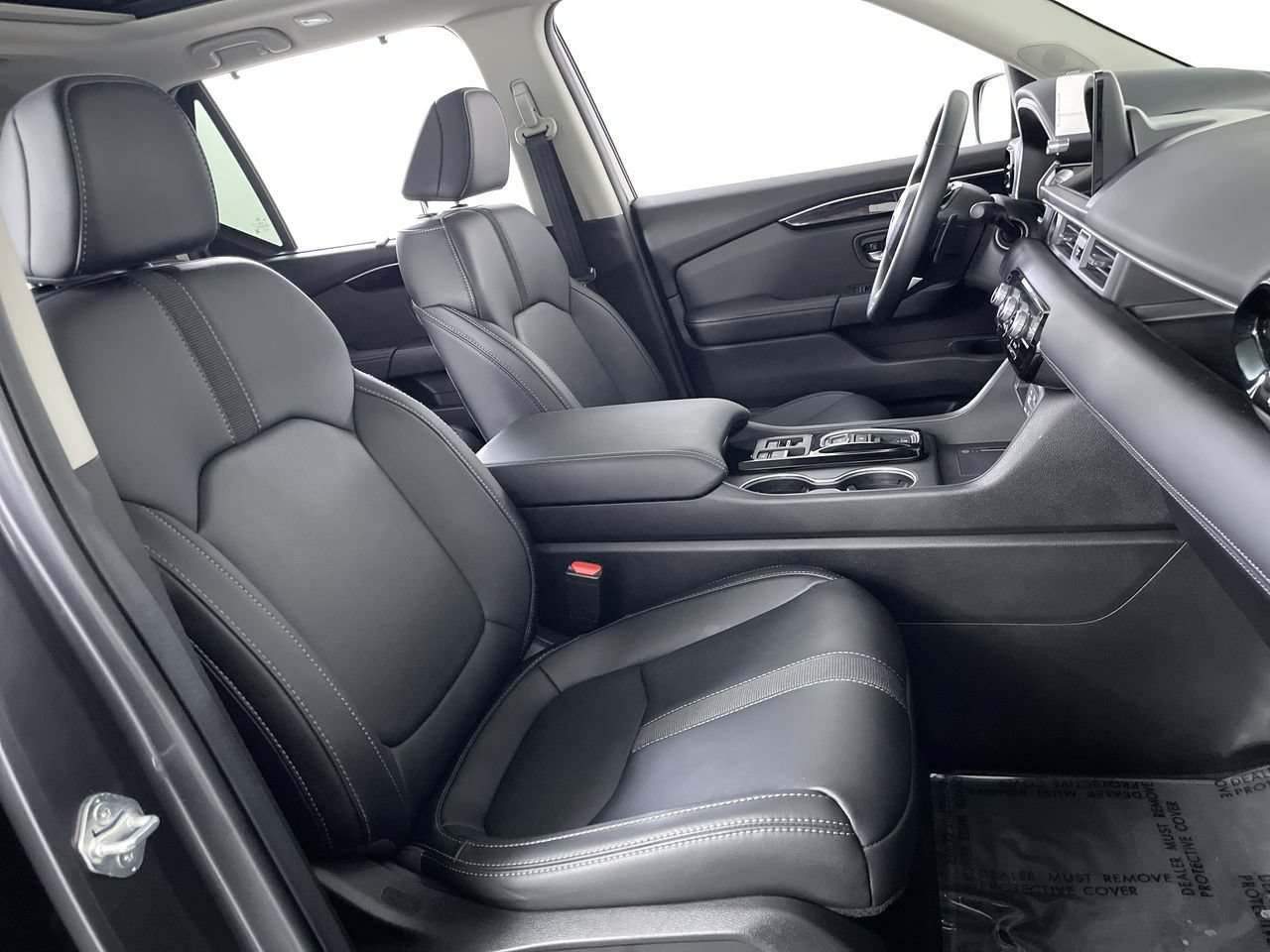 Used 2025 Honda Pilot Touring image 29